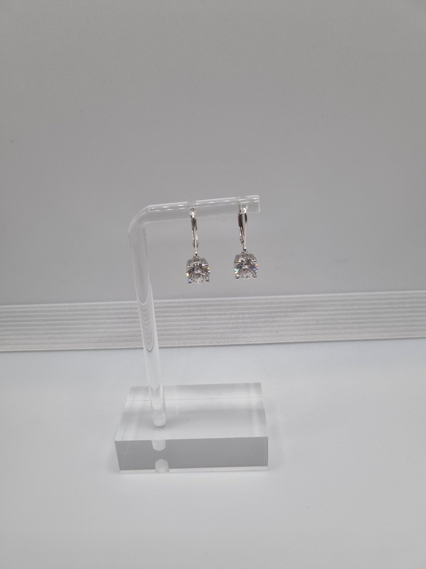 1.5ct IGI Certified Round Brilliant Lab-Grown Diamond Earrings in 18K White Gold, 3.0ctw, Gold weight: approx. 2.5g