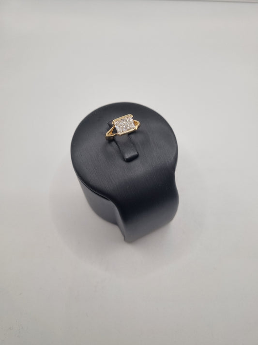 1.5ct IGI Certified Radiant Cut Lab-Grown Diamond Ring in 18K Yellow Gold, Gold weight: approx. 3.5g, Size: US 6.25