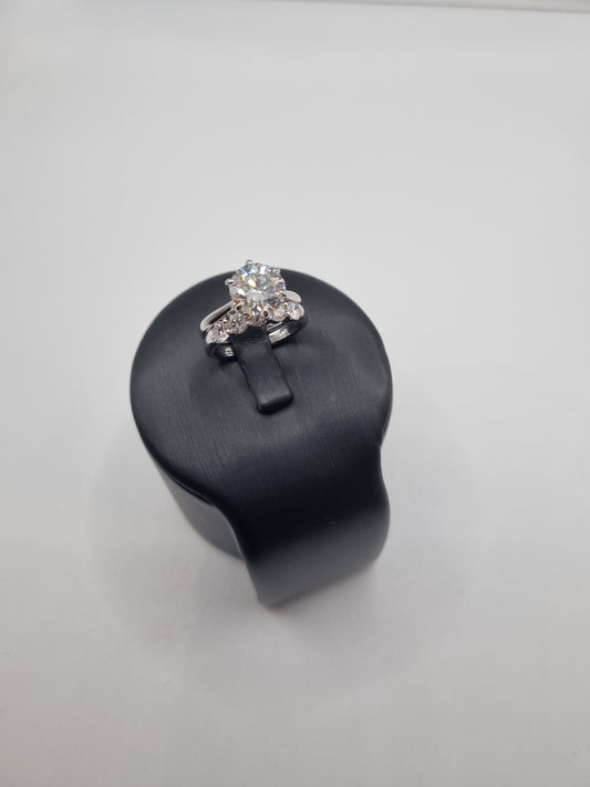 3ct IGI Certified Round Brilliant Lab-Grown Diamond Ring in 18K White Gold, Gold weight: approx. 5.5g, Size: US 6.25