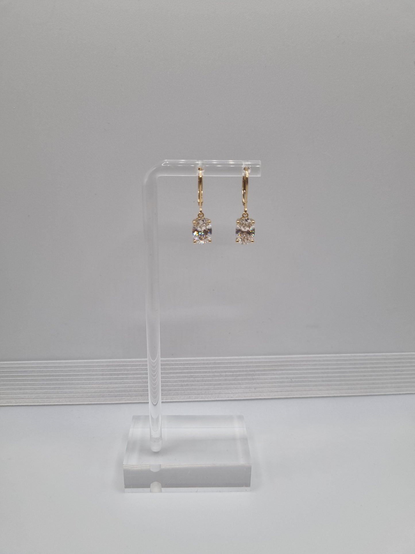 1.5ct IGI Certified Oval Lab-Grown Diamond Earrings in 18K Yellow Gold, 3.0ctw, Gold weight: approx. 2.5g