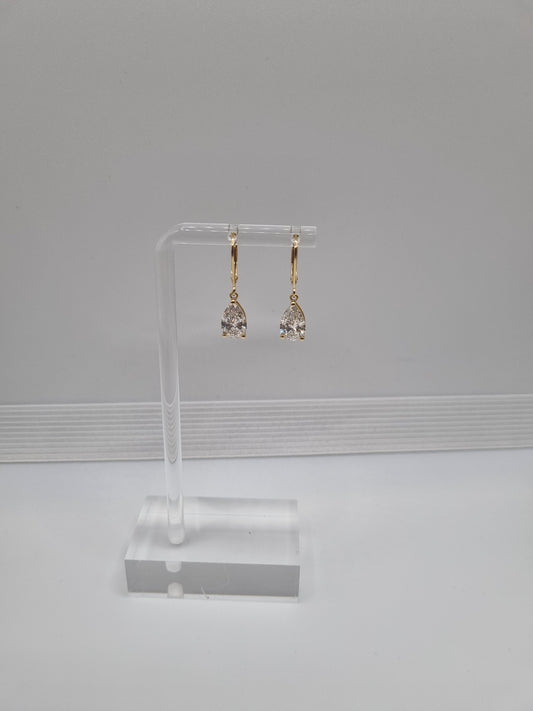 1.5ct IGI Certified Pear Lab-Grown Diamond Earrings in 18K Yellow Gold, 3.0ctw, Gold weight: approx. 2.5g