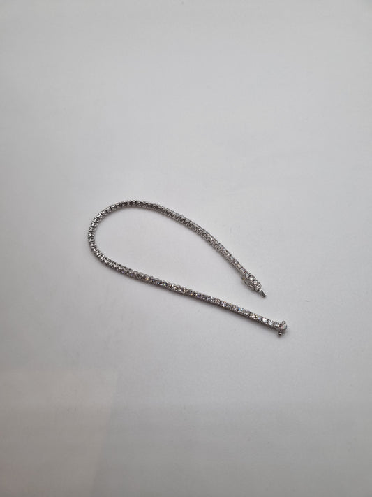 3.5ctw IGI Certified Round Lab-Grown Diamond Tennis Bracelet in 18K White Gold, Gold weight: approx. 8.0g, Size: 2mm, 17cm